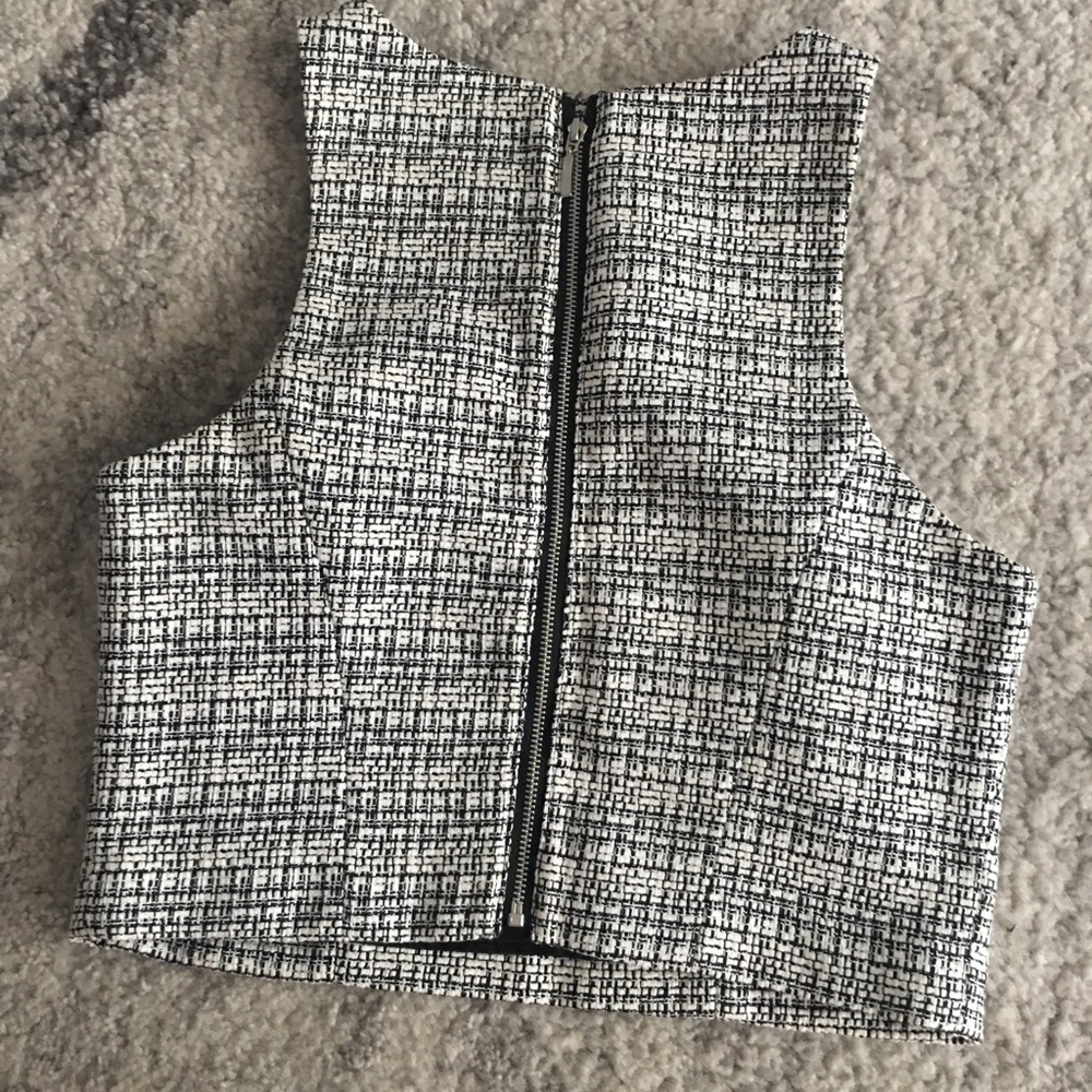 Express crop top - Picture 2 of 3